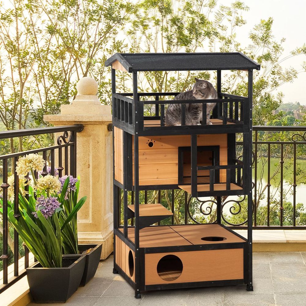 Covered Outdoor Cat House